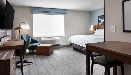 Studio Suite, 1 King Bed, Kitchen