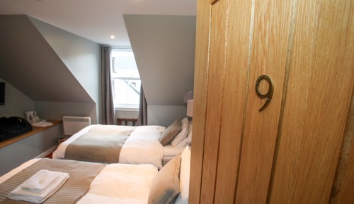 Standard Twin Room