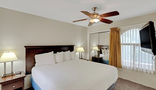 Condo, 2 Bedrooms