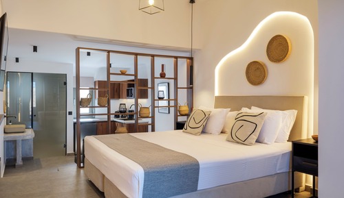 Signature Suite, 1 Queen Bed with Sofa bed, Hot Tub, Sea View