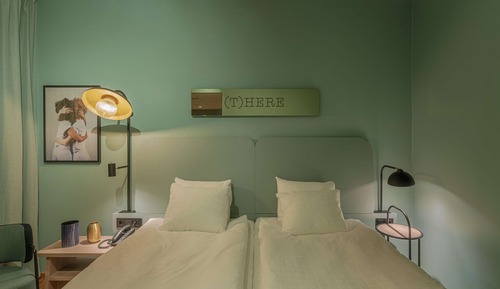 Standard Twin Room, No Windows