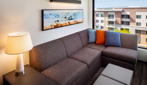 Studio Suite, 1 King Bed with Sofa bed, Kitchen (High Floor)