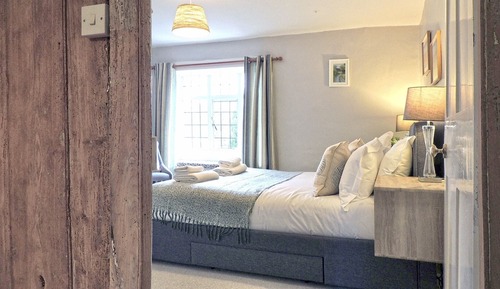 Luxury Cottage, Private Bathroom (Magnolia Cottage)