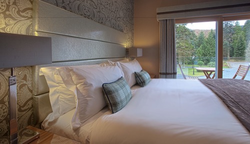 Lochside Lodge
