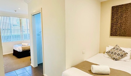 Double Room, 1 Queen Bed
