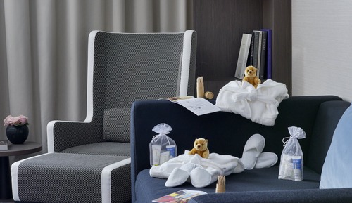 Junior Suite, 1 King Bed (La Bonne Mere View)