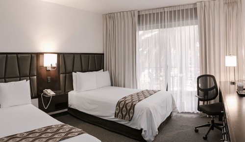 Superior Room, 2 Twin Beds, Non Smoking, Pool View