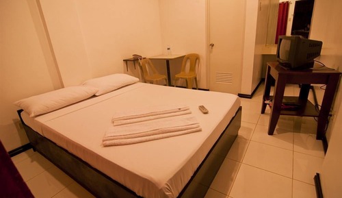 Economy Room, 1 Queen Bed