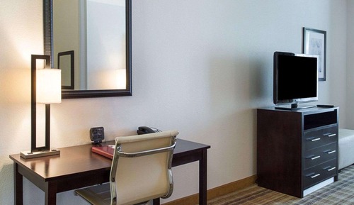 Suite, 1 King Bed, Non Smoking