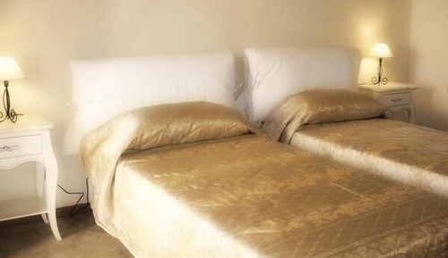 Standard Twin Room, Private Bathroom