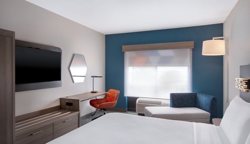 Standard Room, 1 King Bed, Accessible (Mobility, Tub)