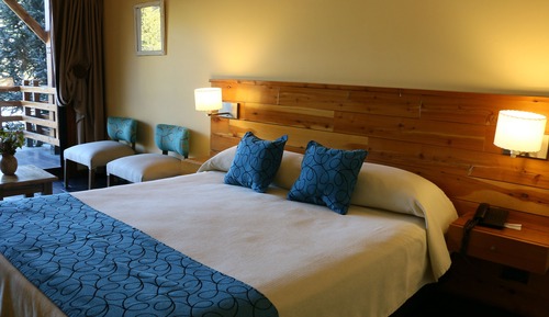 Suite, Lake View