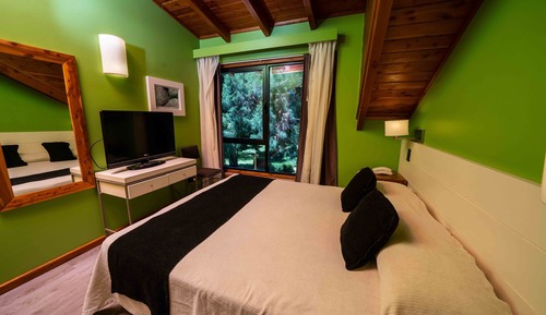 Cabin, 1 Bedroom, Kitchen, Partial Lake View (For 4 People)