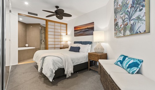 3 Bedroom Swim Up Apartment