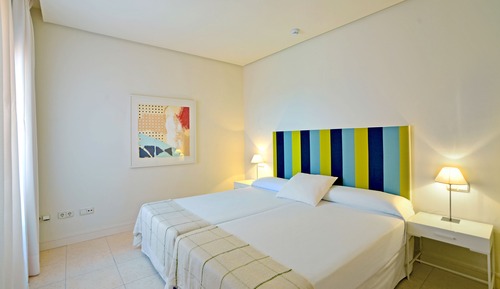 Luxury Apartment, 2 Bedrooms, 2 Bathrooms (3 Adults + 1 Child)