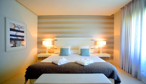 Luxury Apartment, 3 Bedrooms, Private Pool (3 Adults + 1 Child)
