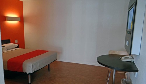 Standard Room, 1 King Bed, Non Smoking