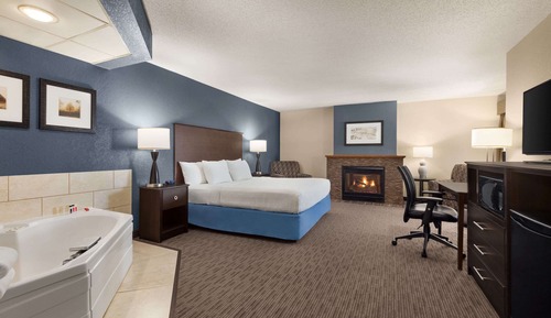 Studio Suite, 1 King Bed, Non Smoking