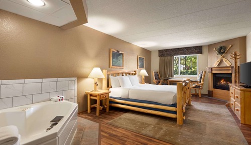 Studio Suite, 1 King Bed, Non Smoking