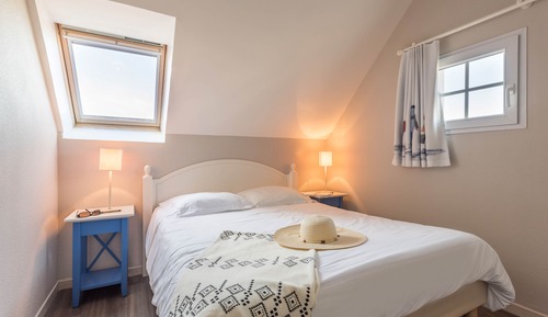 Apartment 8 people - 2 bedrooms + 1 sleeping alcove - Terrace or balcony - Sea view Renovated