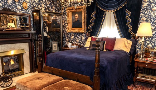 Presidential Suite, “Federal Room” 