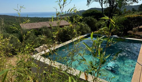 Villa avec Piscine Privée chauffée Albitru