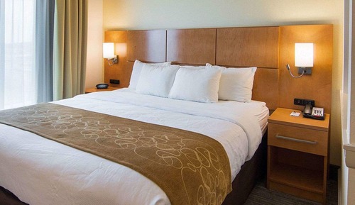 Suite, 1 King Bed, Non Smoking