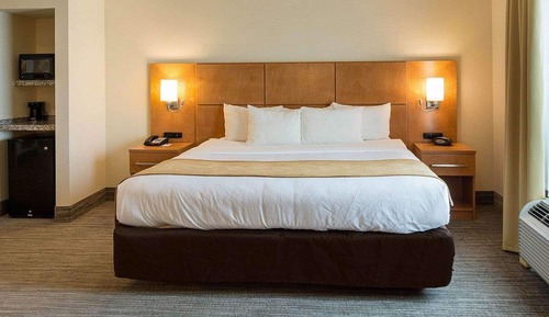 Suite, 1 King Bed, Non Smoking