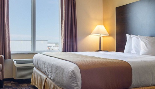 Suite, 1 King Bed with Sofa bed, Non Smoking