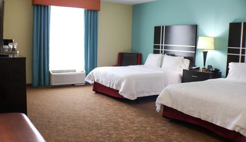 Room, 2 Queen Beds, Accessible (Roll-In Shower)