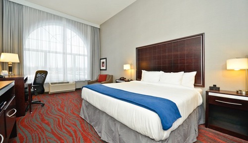 Suite, 1 King Bed, Accessible (Communication, Accessible Tub)