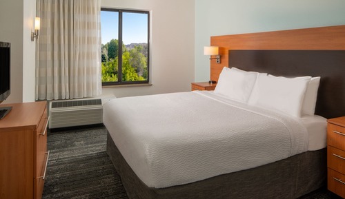 Suite, 2 Bedrooms, Non Smoking (Mobility/Hearing Accessible, Tub)