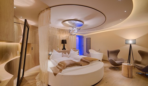 Luxury Suite