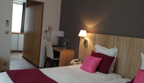 Superior Double Room, Balcony, Hill View