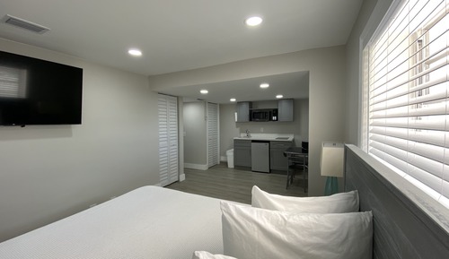 Deluxe Studio