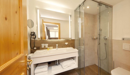 Double Room (Annemone)