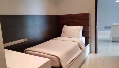 2 BR PREMIER (PRIVATE POOL B) 1K,1S (Check in at D'Esplanade Residence) 