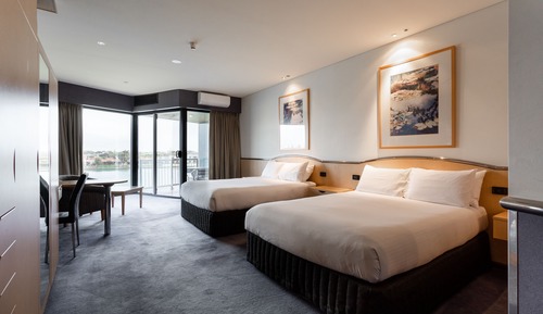 Executive Twin Room, Jetted Tub, Lake View