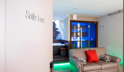 Luxury Suite