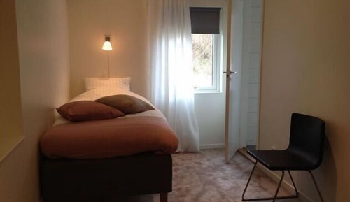 Single Room, Private Bathroom