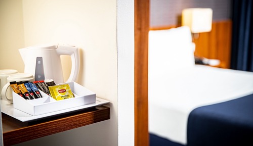 Standard Room, 1 Queen Bed, Accessible