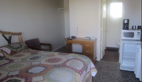 Standard Room, 1 Queen Bed