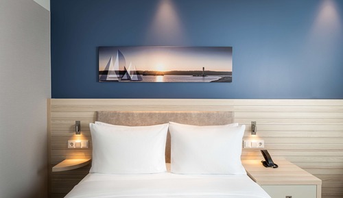 Room, 1 Queen Bed, City View