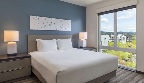 Suite, 1 Bedroom (1 King Bed)