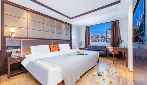 Exclusive Double Room, 1 King Bed, City View