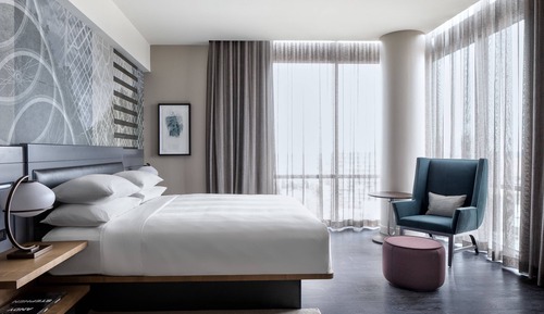 Junior Suite, 1 King Bed, Non Smoking, City View