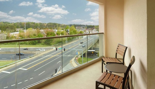 Suite, 1 Bedroom, Balcony (Mobility/Hearing Accessible, Tub)