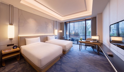 Red Level Room with Balcony