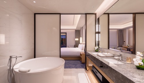 Grand Premium Room with Balcony