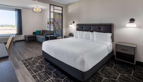 Deluxe Room, 1 King Bed, Non Smoking